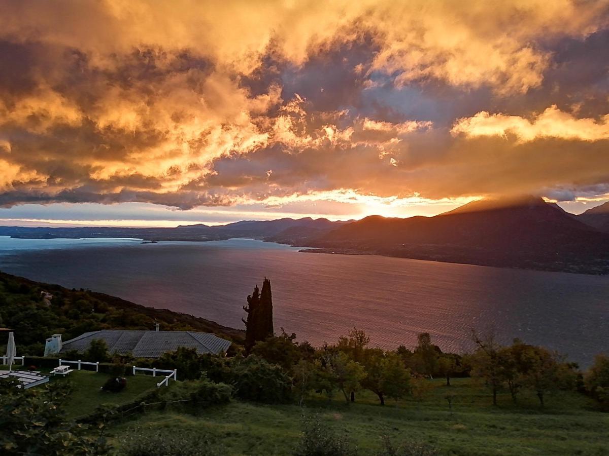 Beb Da Paolo Con Vista Lago San Zeno di Montagna Buitenkant foto