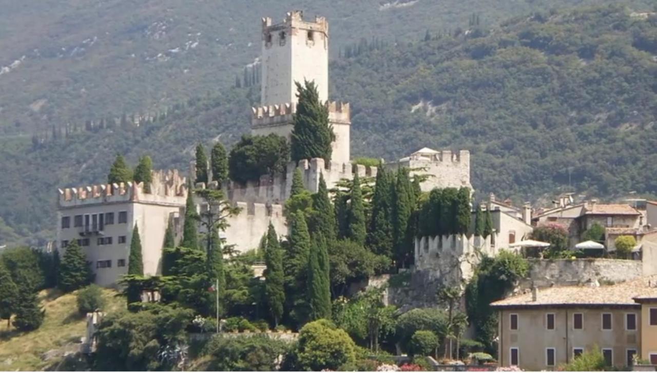 Beb Da Paolo Con Vista Lago San Zeno di Montagna Buitenkant foto