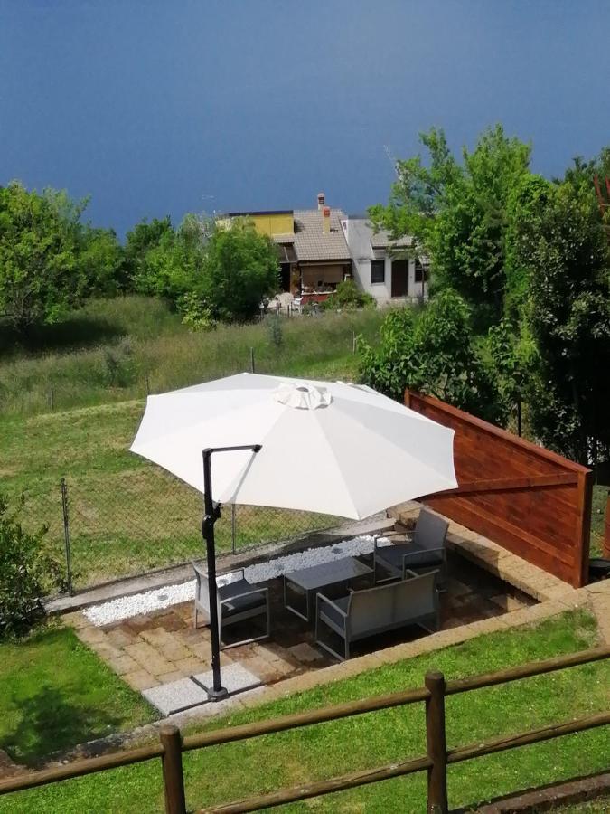 Beb Da Paolo Con Vista Lago San Zeno di Montagna Buitenkant foto