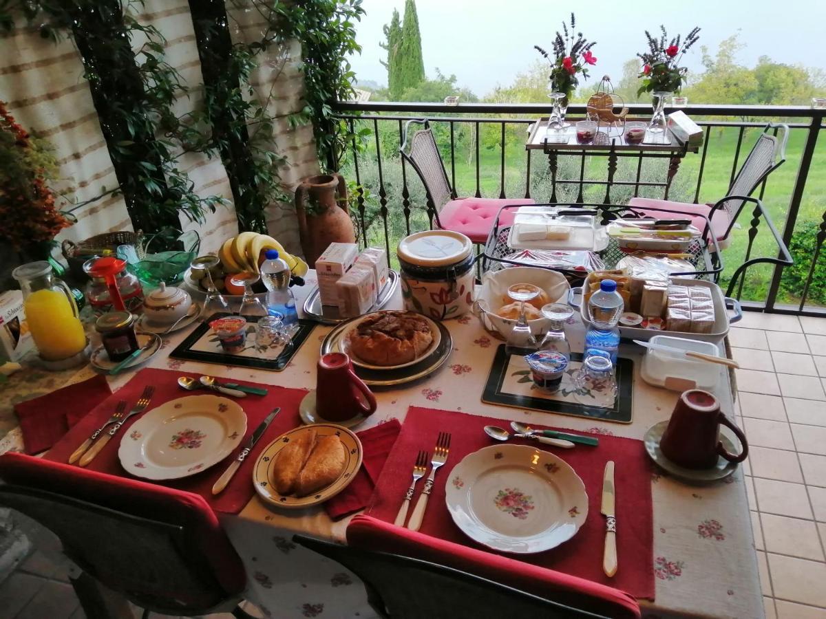 Beb Da Paolo Con Vista Lago San Zeno di Montagna Buitenkant foto
